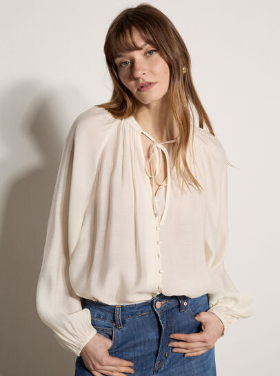 Lightweight Balloon Sleeve Blouse