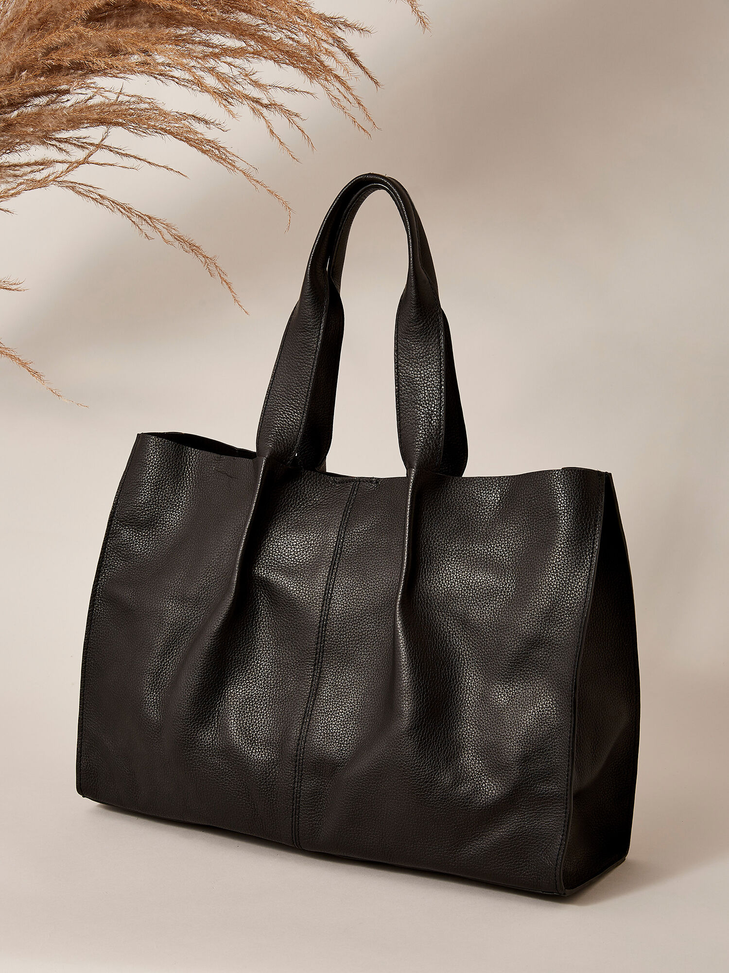 Large leather new arrivals shopper bag