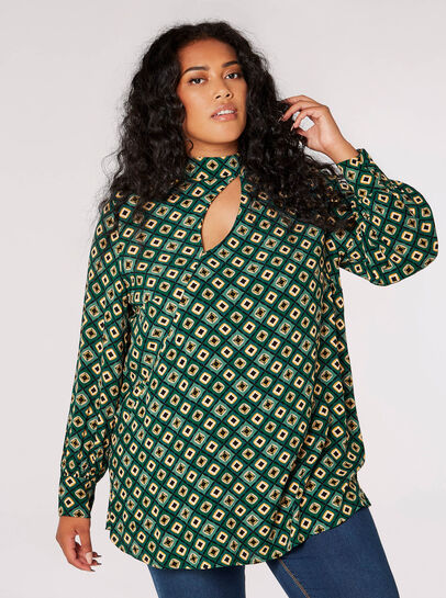 Curve Geometric Keyhole Blouse