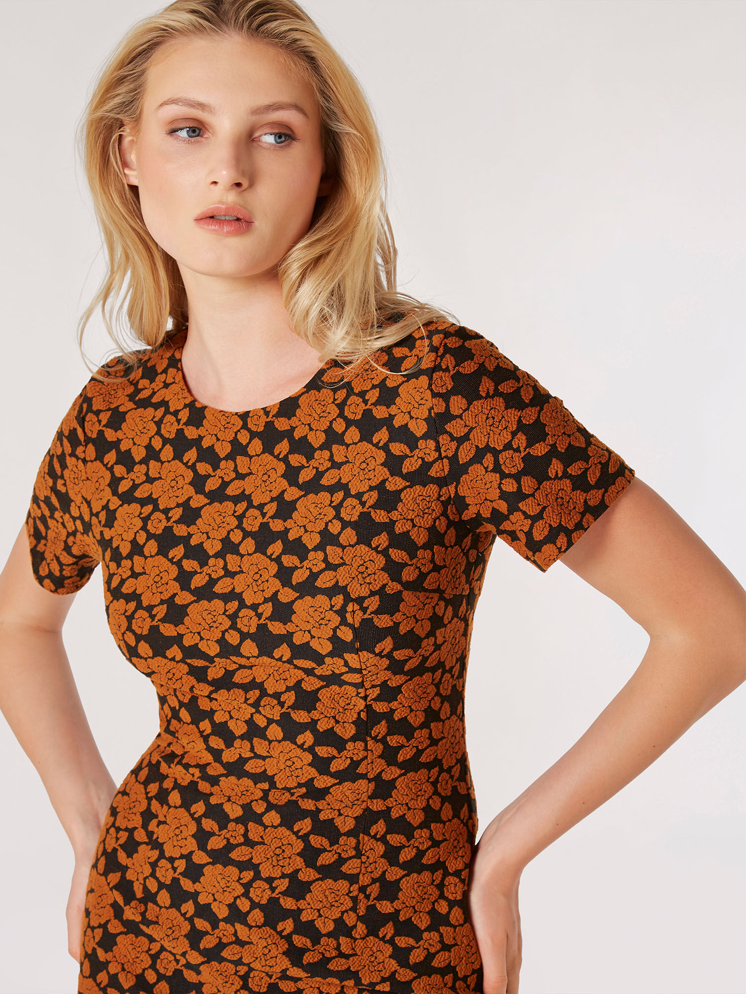 Rust t shirt online dress