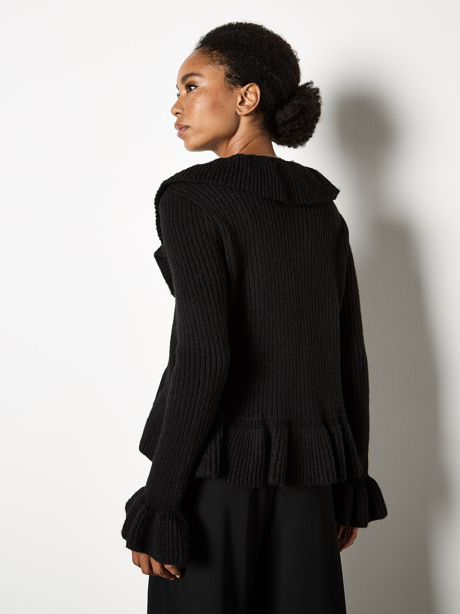 Ruffle Ribbed Knit Cardigan | Apricot Clothing