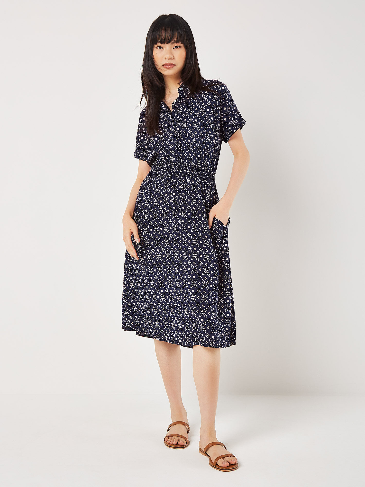 Midi dress batik deals