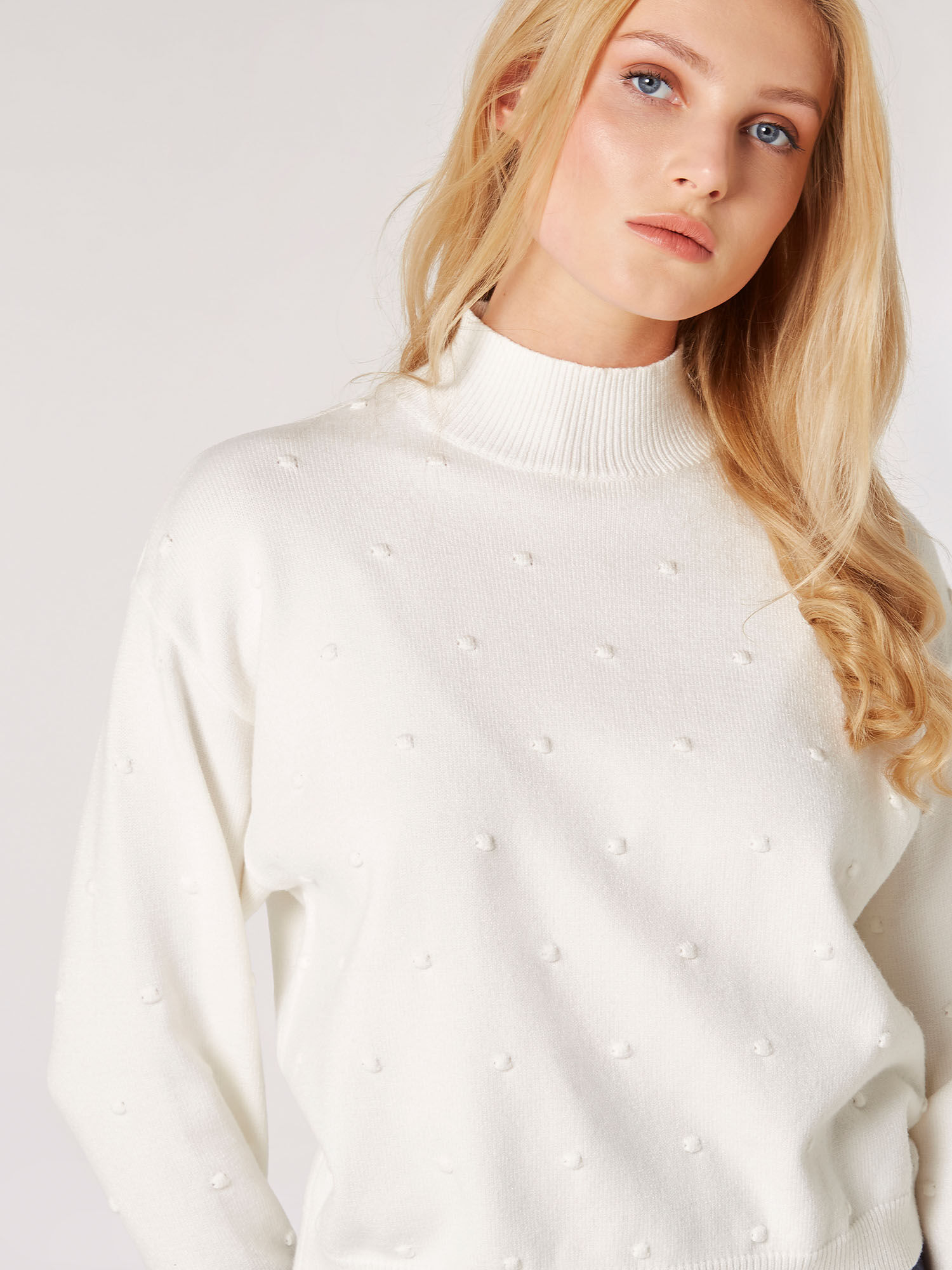 Lady white store co mock neck