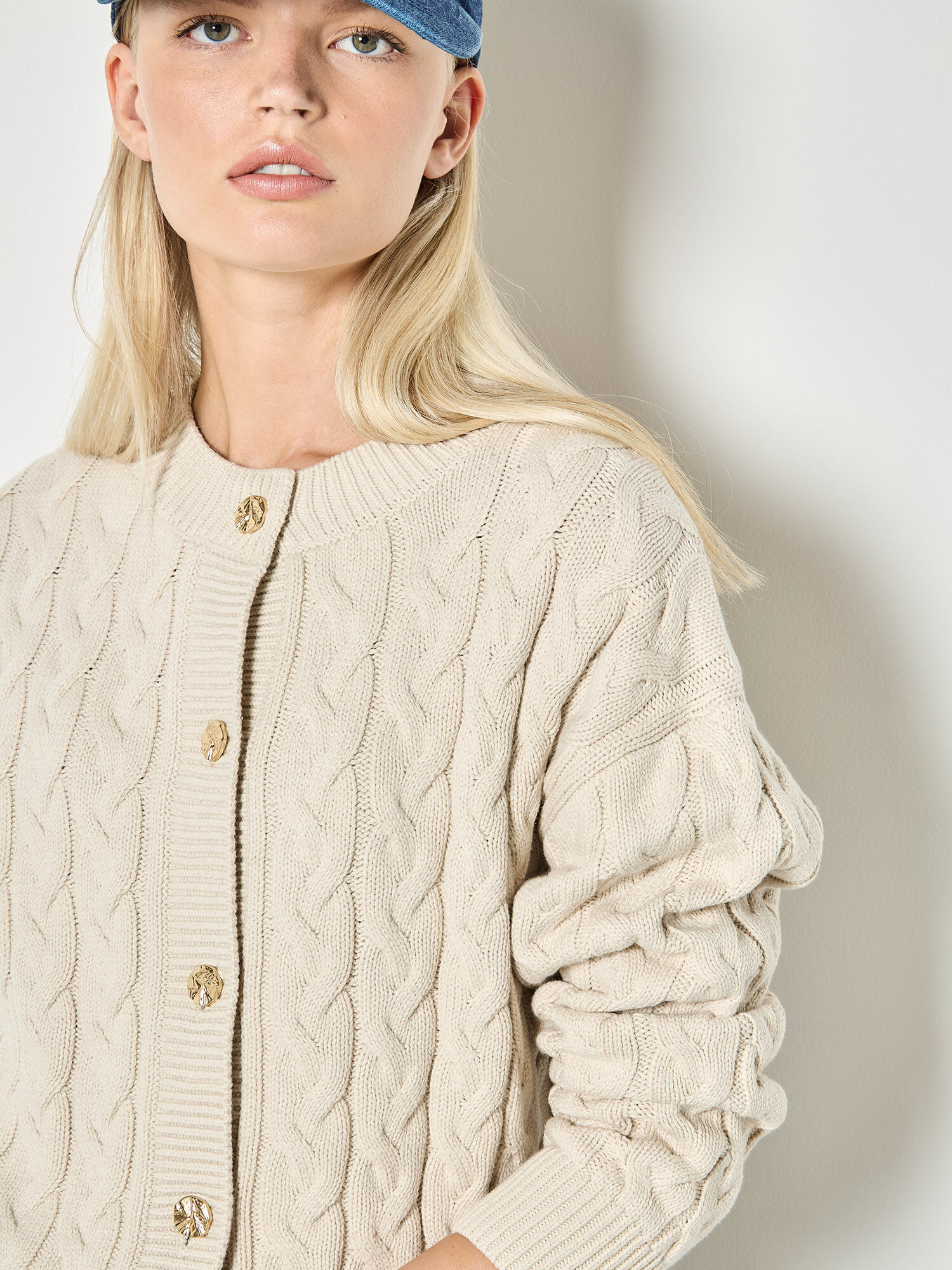Cable Knit Button-Down Cardigan | Apricot Clothing