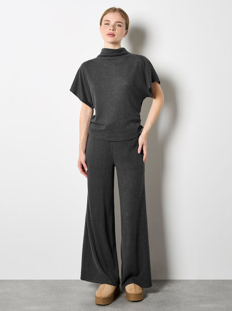 Soft Knit Side Ruched Top