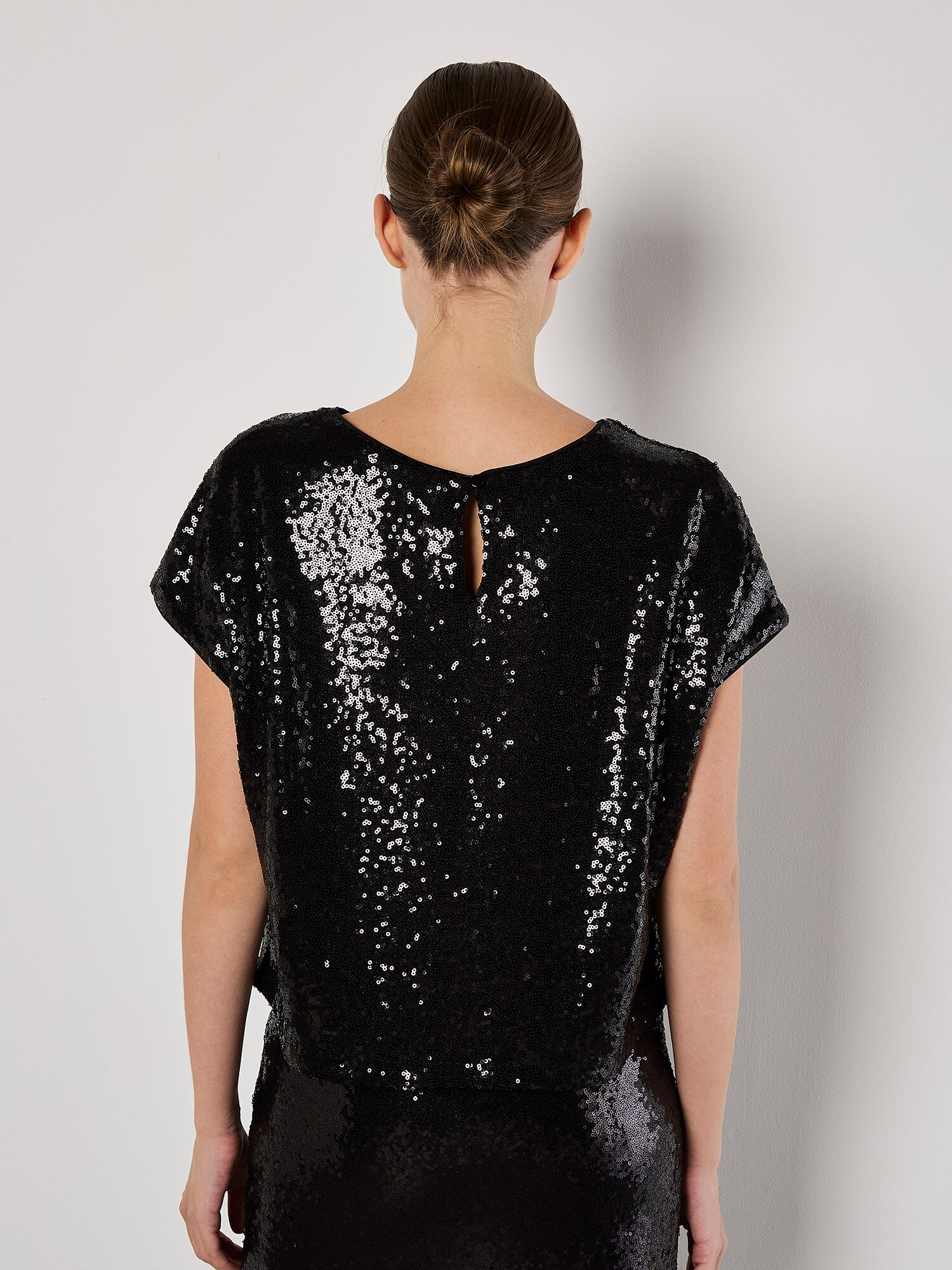 Black sequin t shirt dress new arrivals