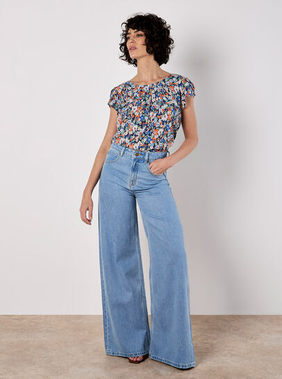 Ditsy Floral Tulip Sleeve Top