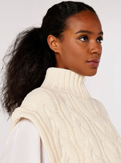 Chunky Cable Knit  Vest