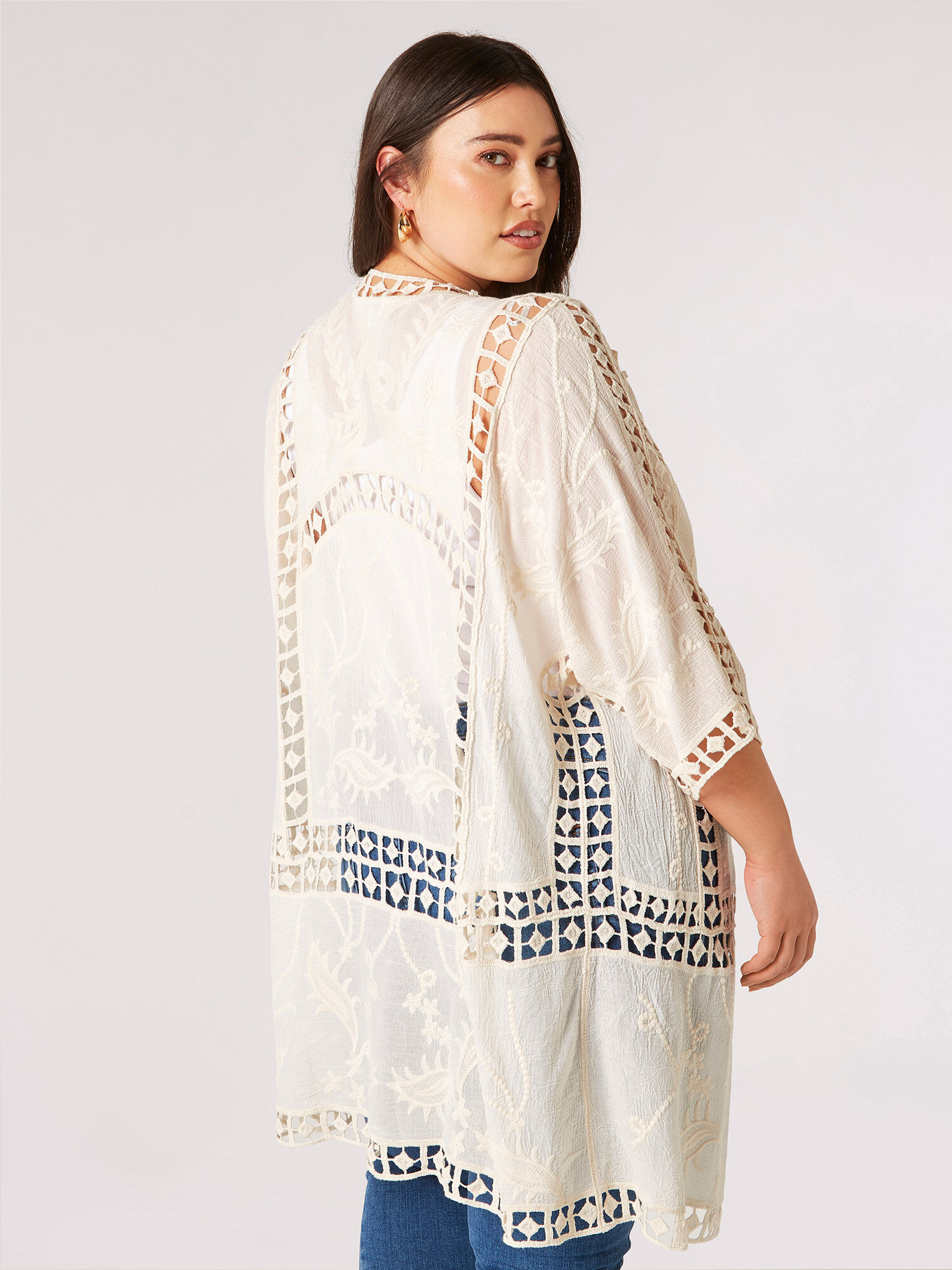 Curve kimono deals