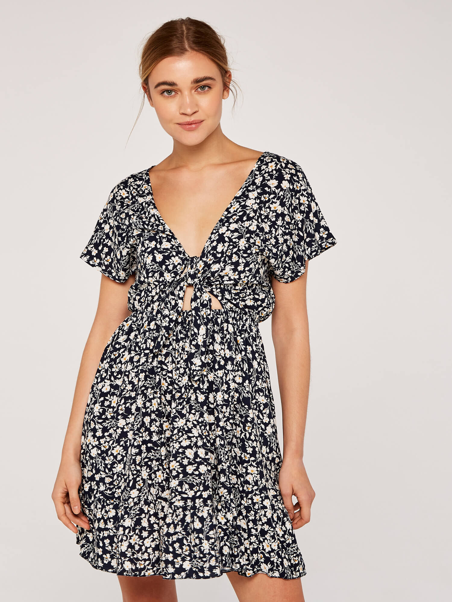 Floral tie front dress online