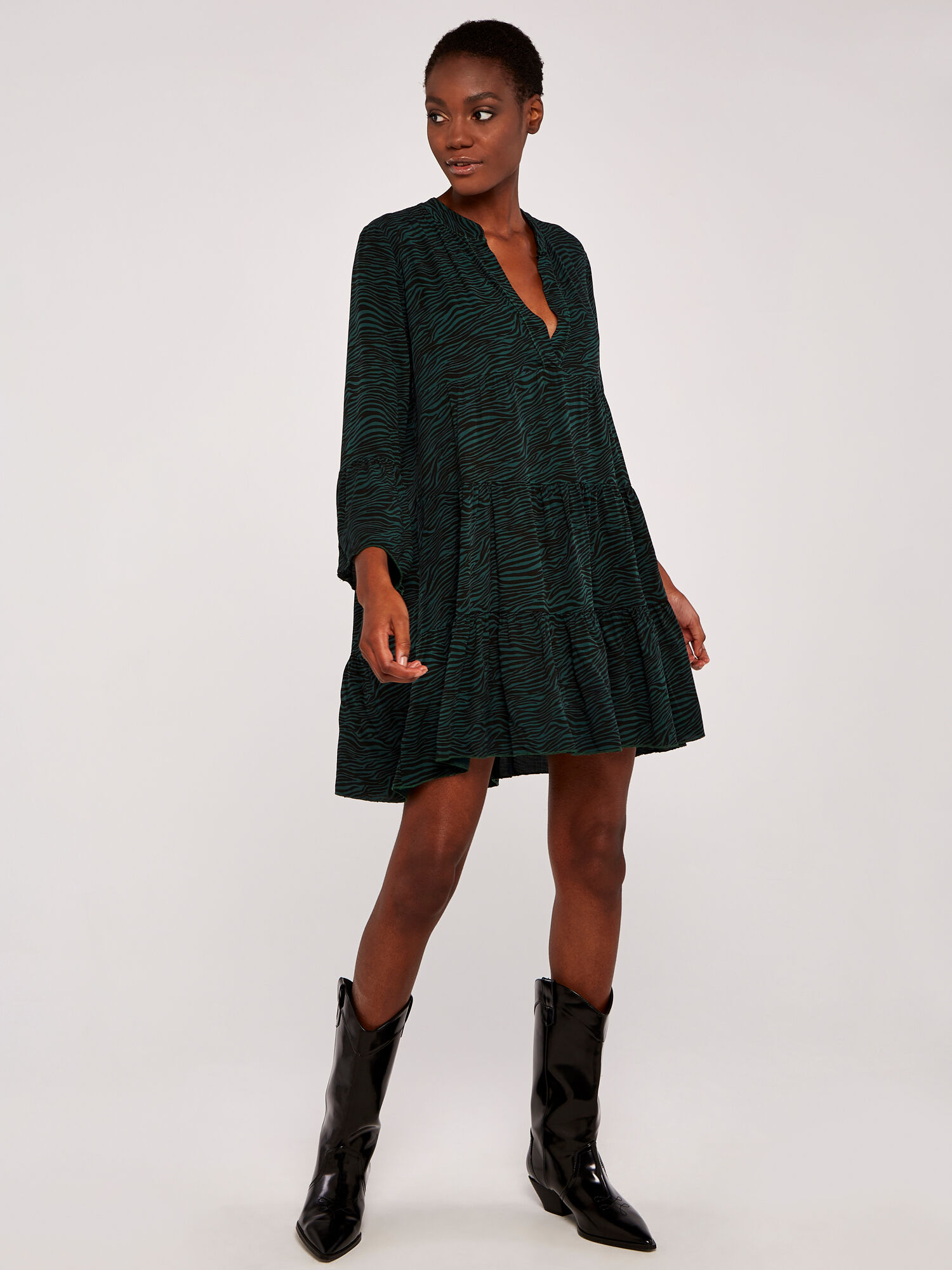 V neck tiered best sale dress