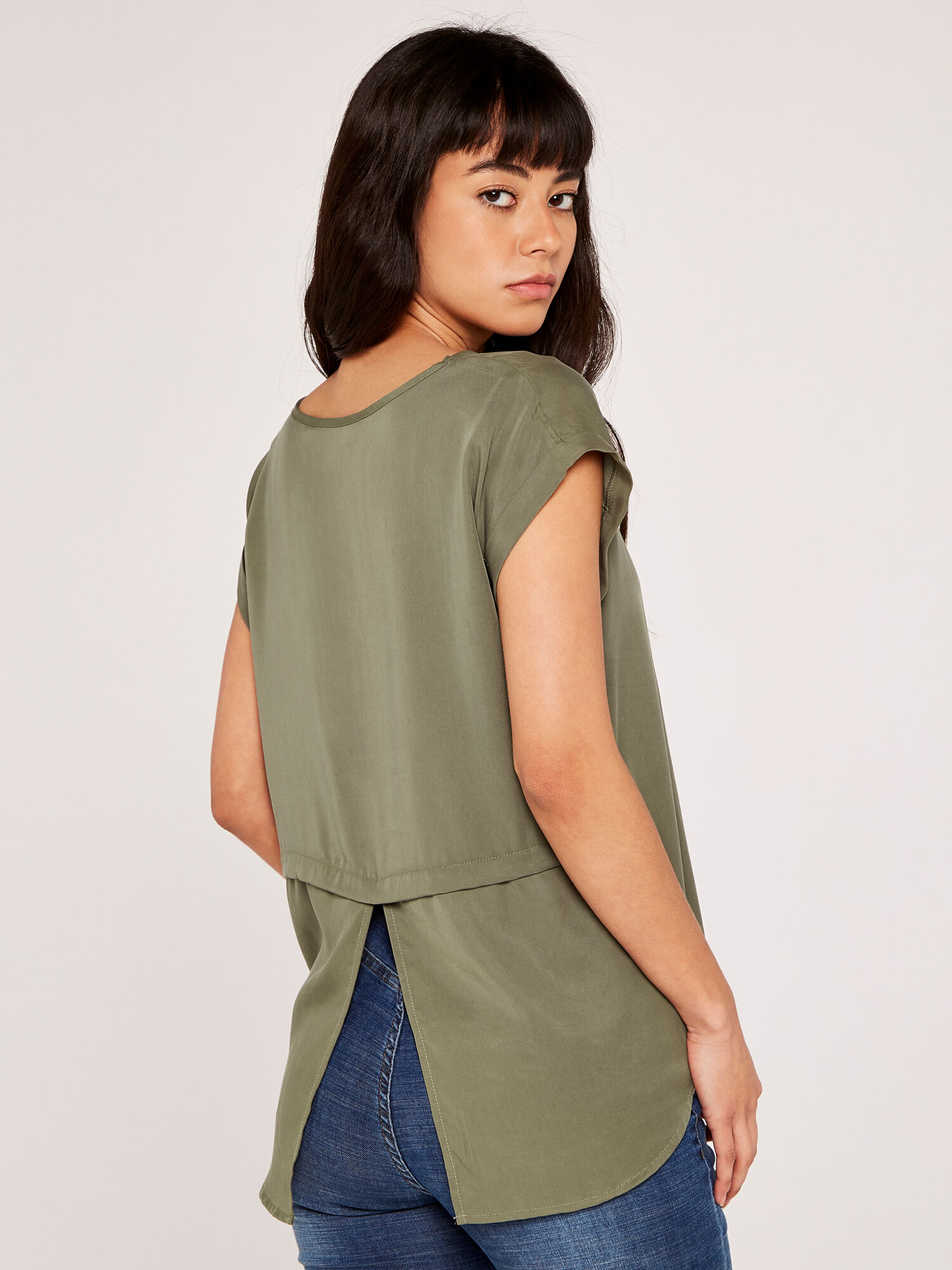 slit back tee