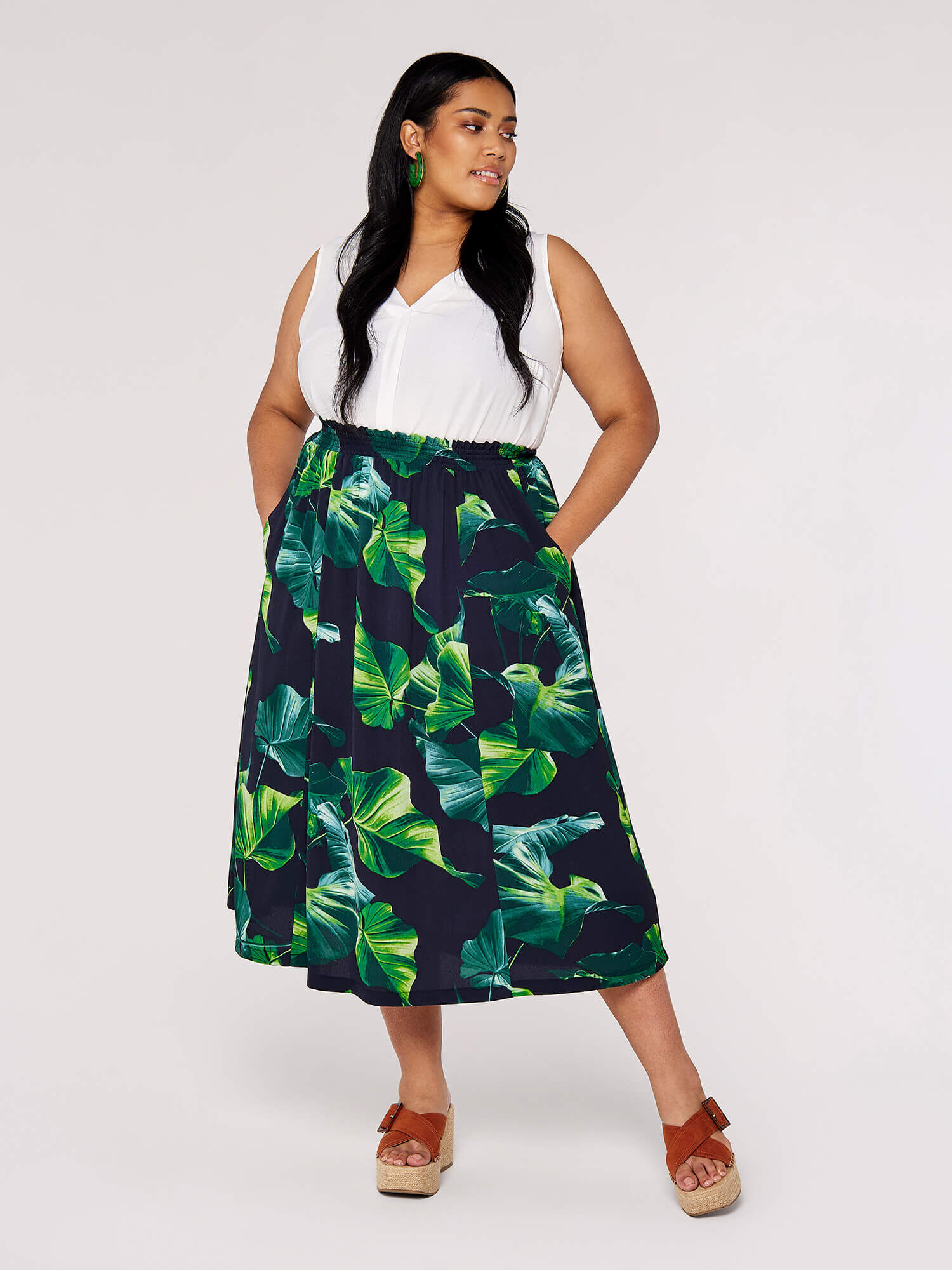 Green navy midi skirt 2025