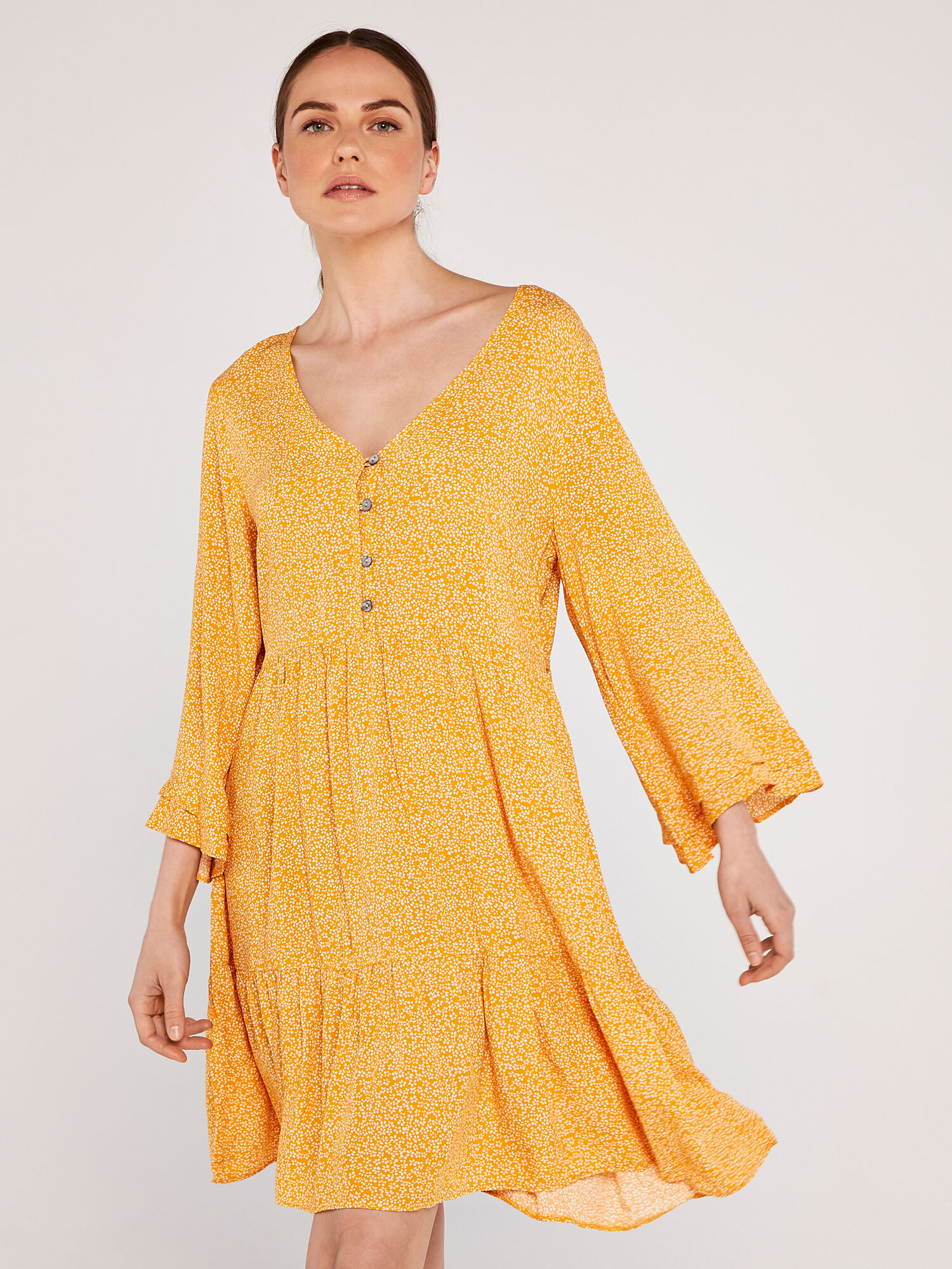 Elegant bell sleeve dress 2025