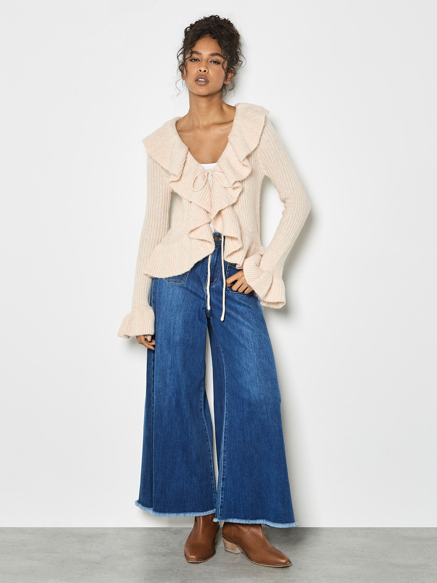 Ruffle Ribbed Knit Cardigan | Apricot Clothing