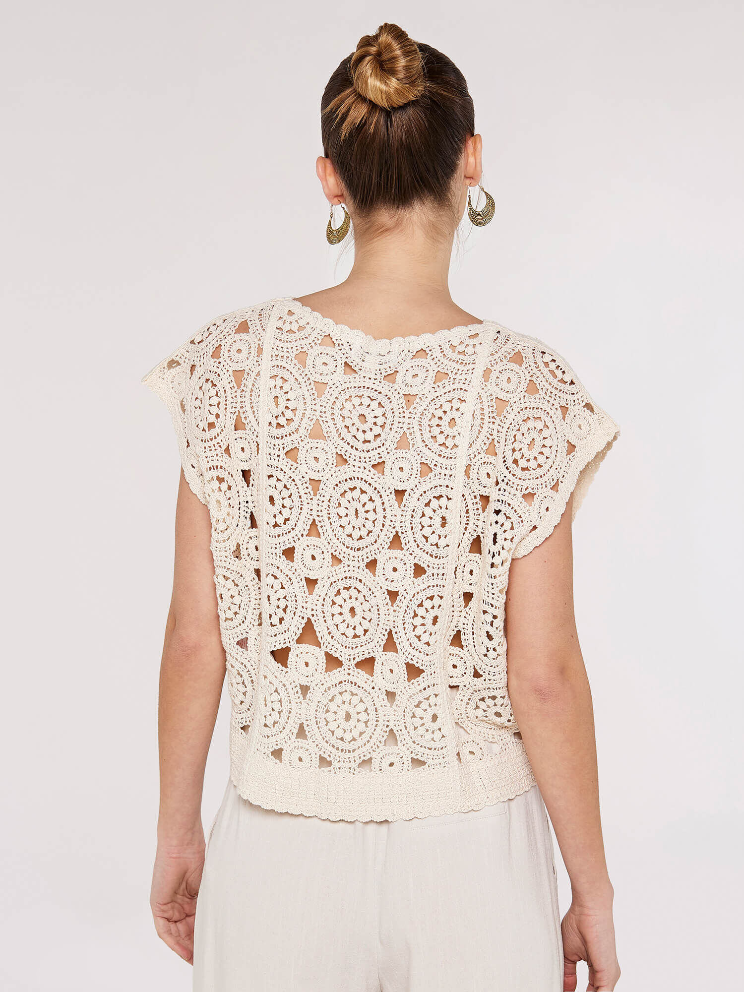 Ladies crochet 2025 tops uk