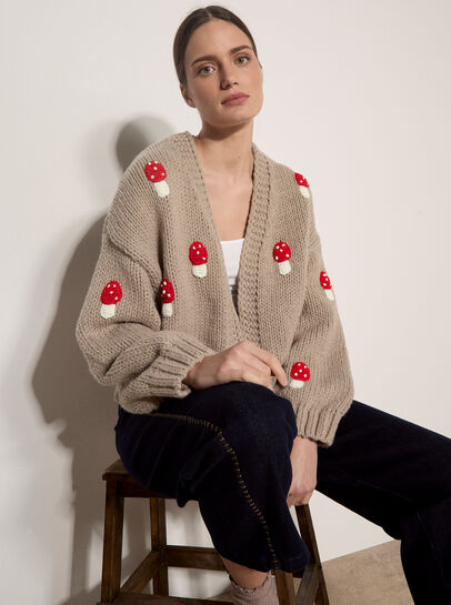 Mushroom Appliqu&eacute; Chunky Knit Cardigan