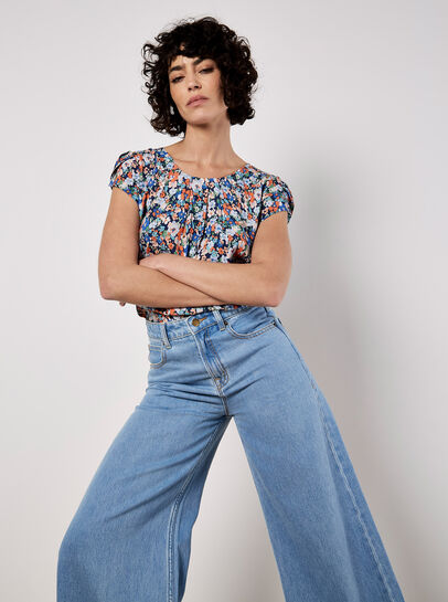 Ditsy Floral Tulip Sleeve Top