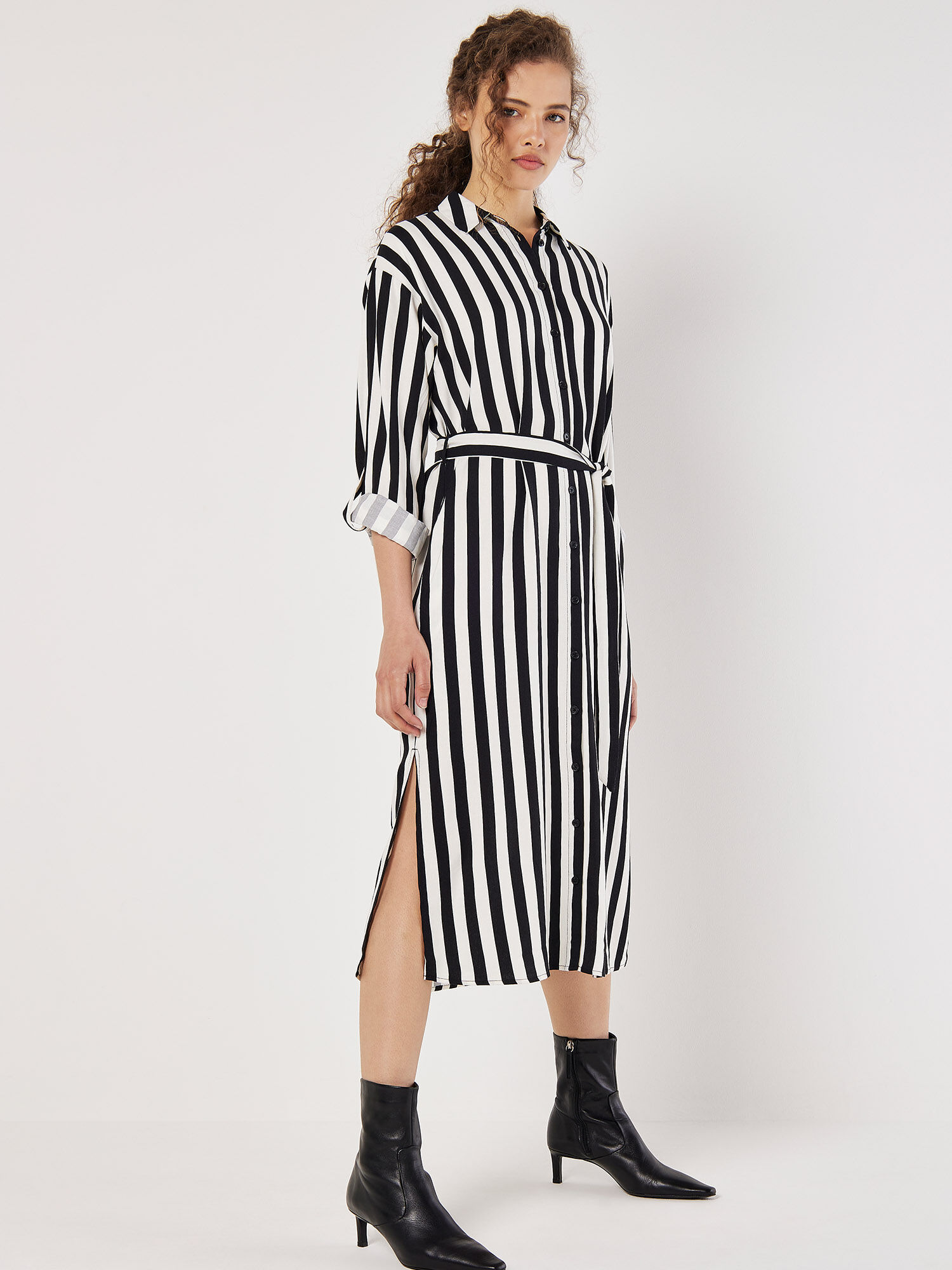 Monochrome stripe dress online