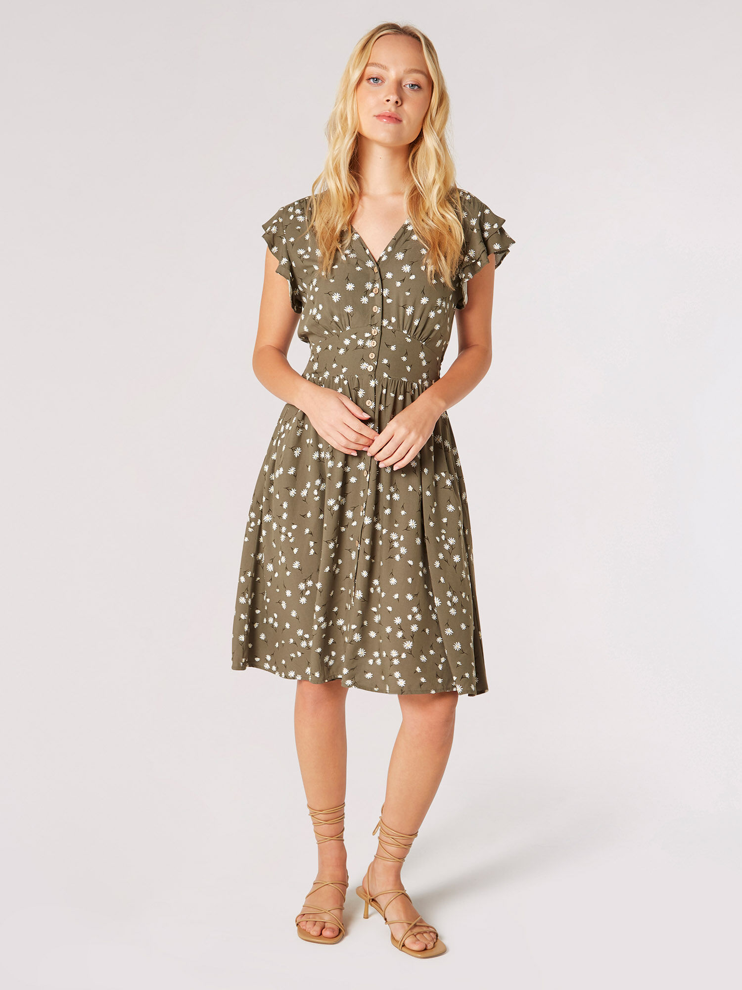 Ditsy daisy dress 2025
