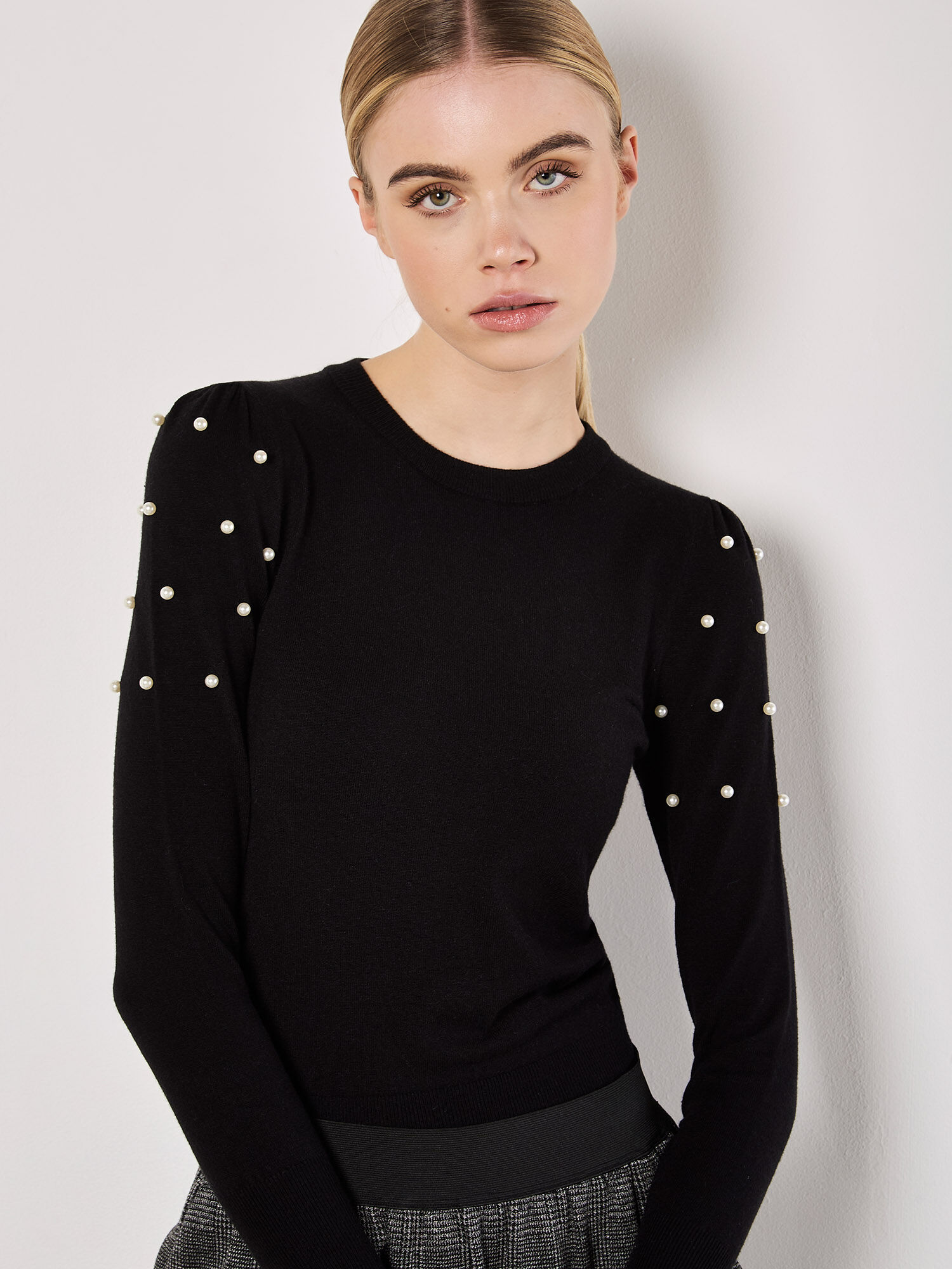 Pearl Embellished Fine Knit Jumper Apricot Clothing
