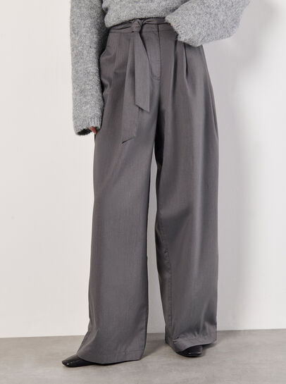 Wide-Leg Tailored Trousers