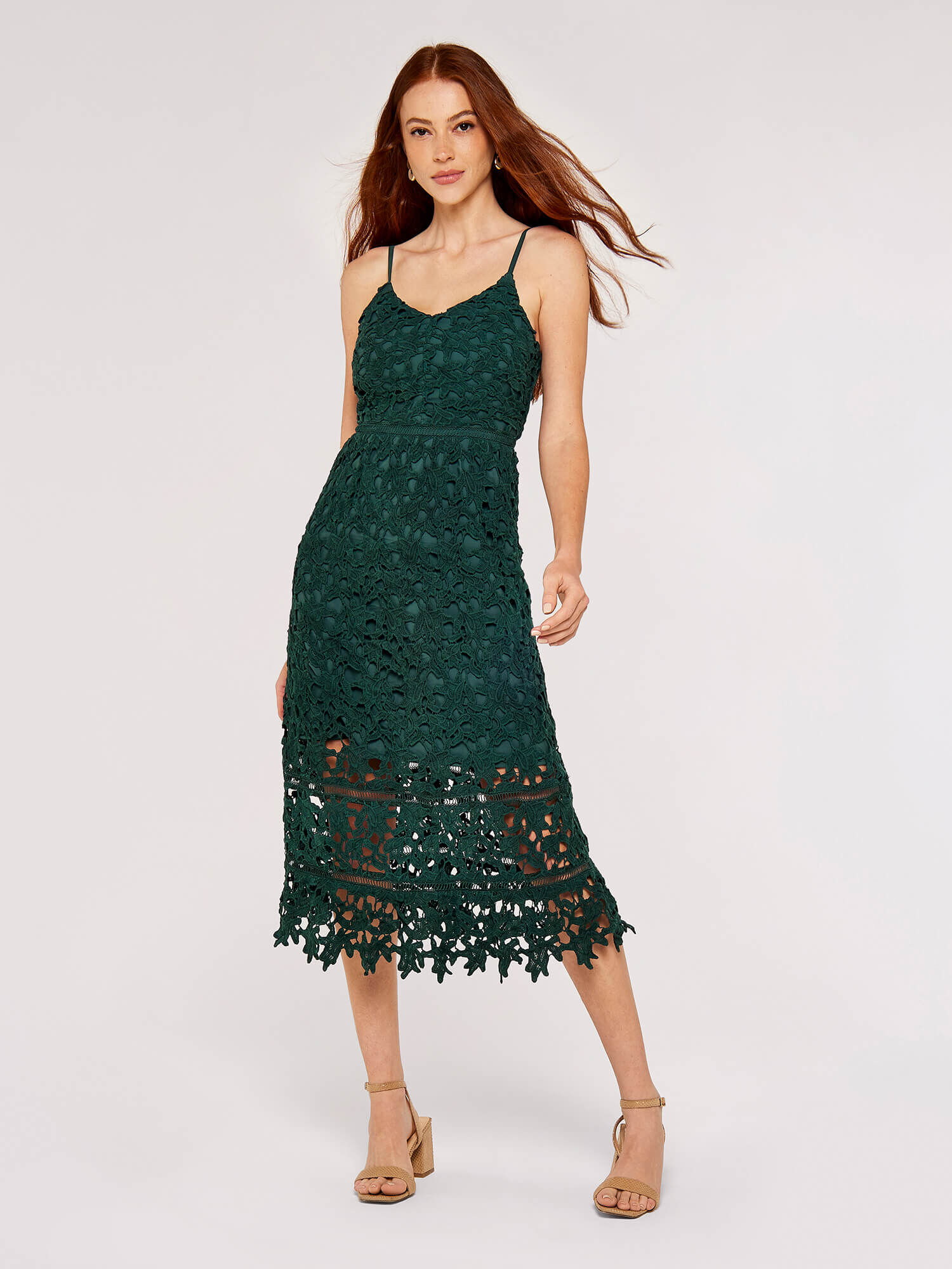 Astr midi lace dress hotsell