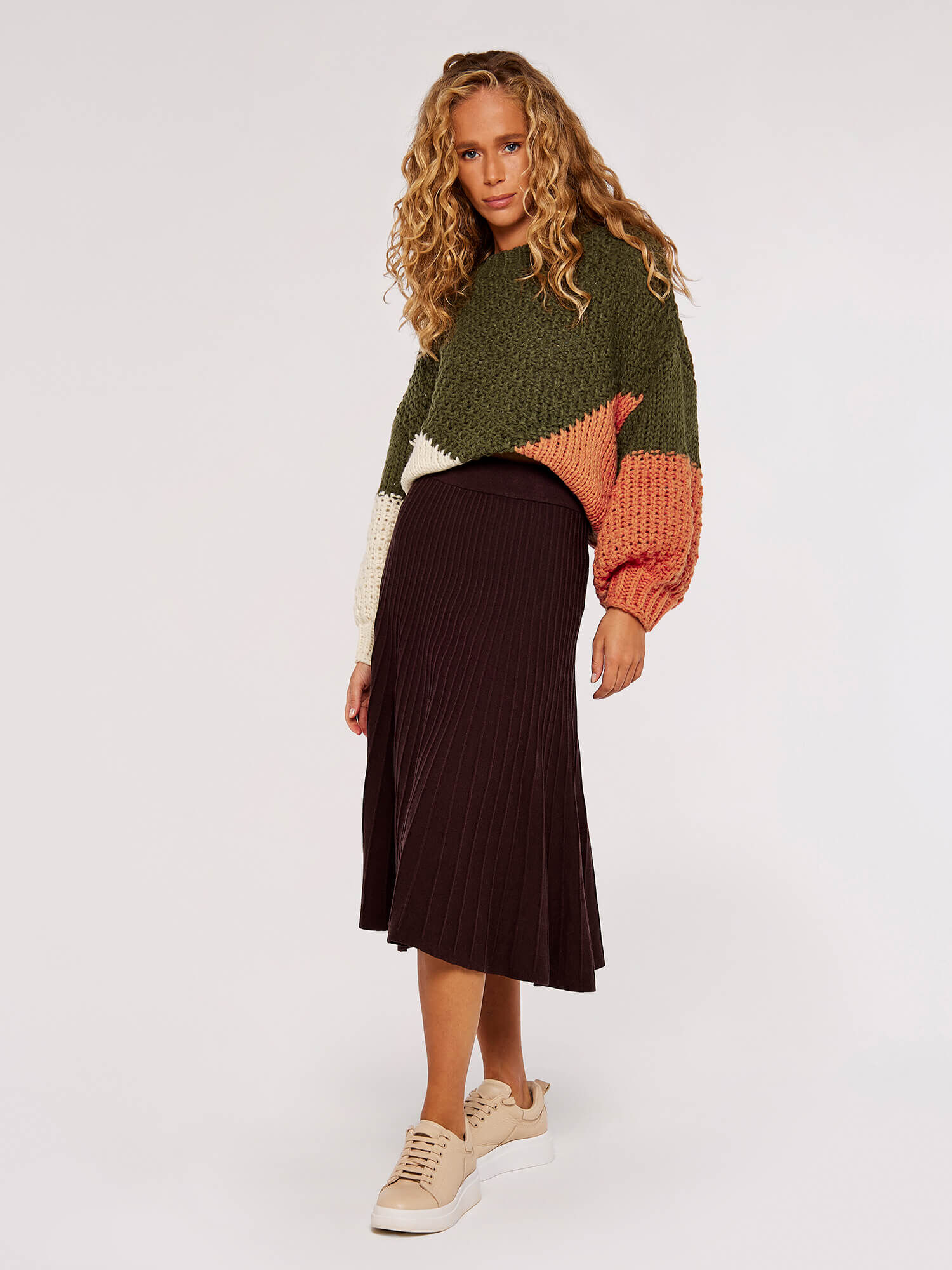Pleated skirt brown outlet