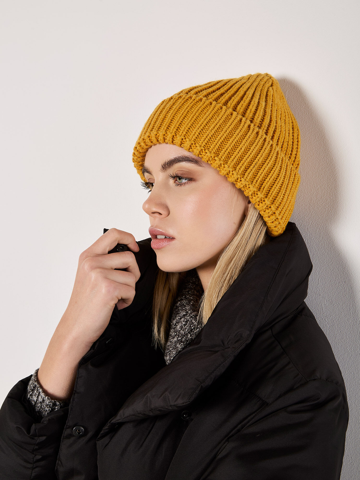Classic Ribbed Knit Beanie Hat Apricot Clothing