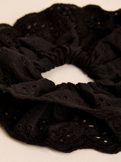 Broderie Anglaise Scrunchie