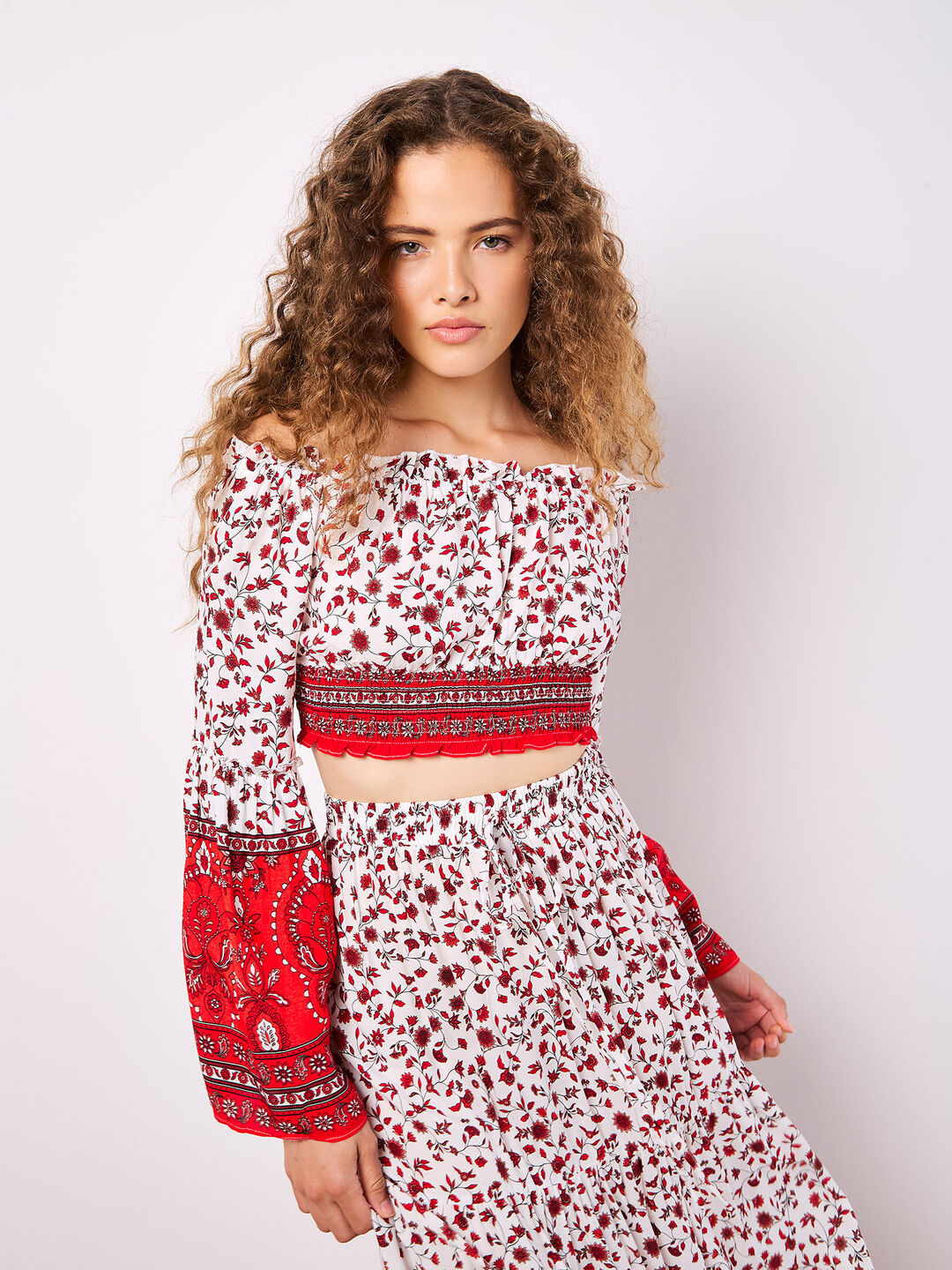 Sarasa Floral Cropped Milkmaid Top