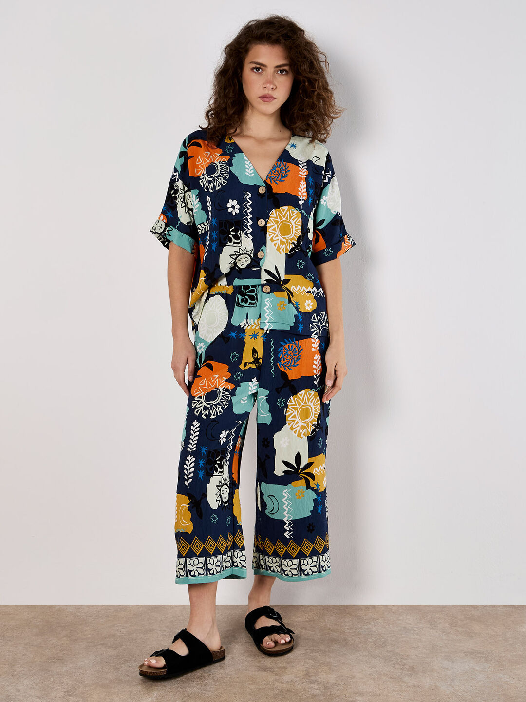 Image of Navy Colourful Sketch Print Co-ord