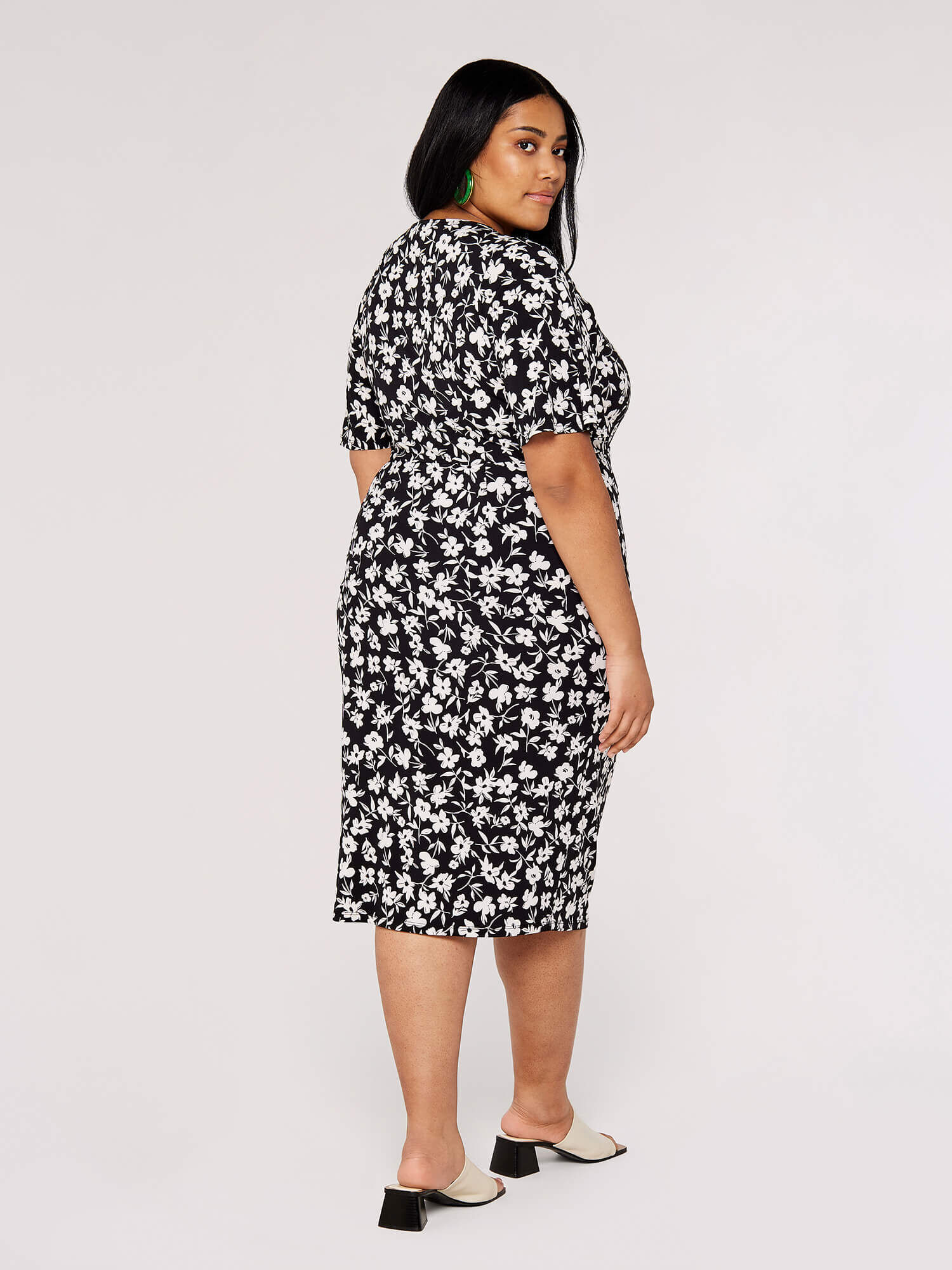 Curve Floral Ruched Midi Dress Apricot Clothing
