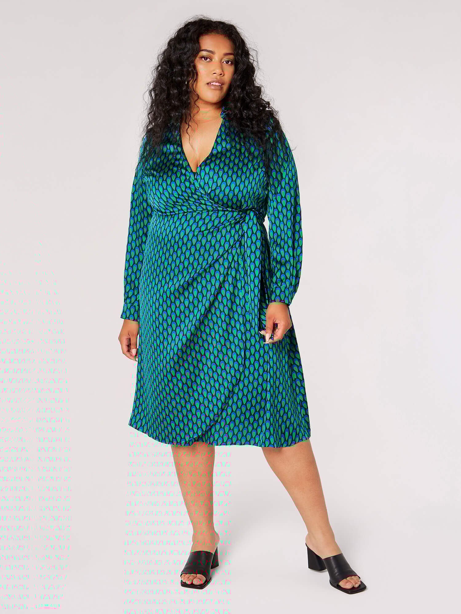 Curve Geometric Satin Midi Dress Apricot Clothing