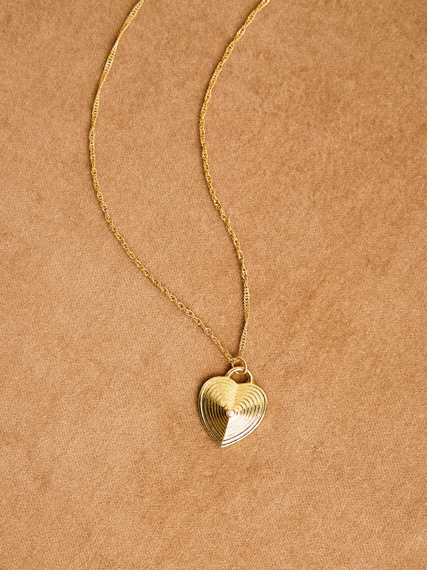 Women's locket necklace gold hot sale