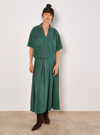 Open Collar Cropped Shirt