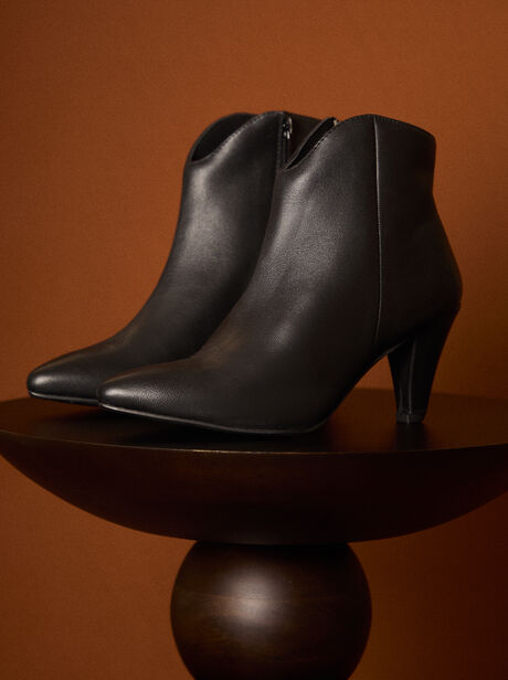 Heeled Pointed Boots