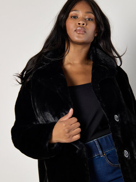 Curve Faux Fur Short Jacket