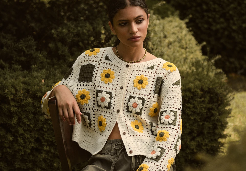 From super-soft jumpers in relaxed silhouettes to form-fitting bodycon dresses, tops, and cardigans made for layering, cosy up in classic knitwear designed to take you through the seasons in timeless style.