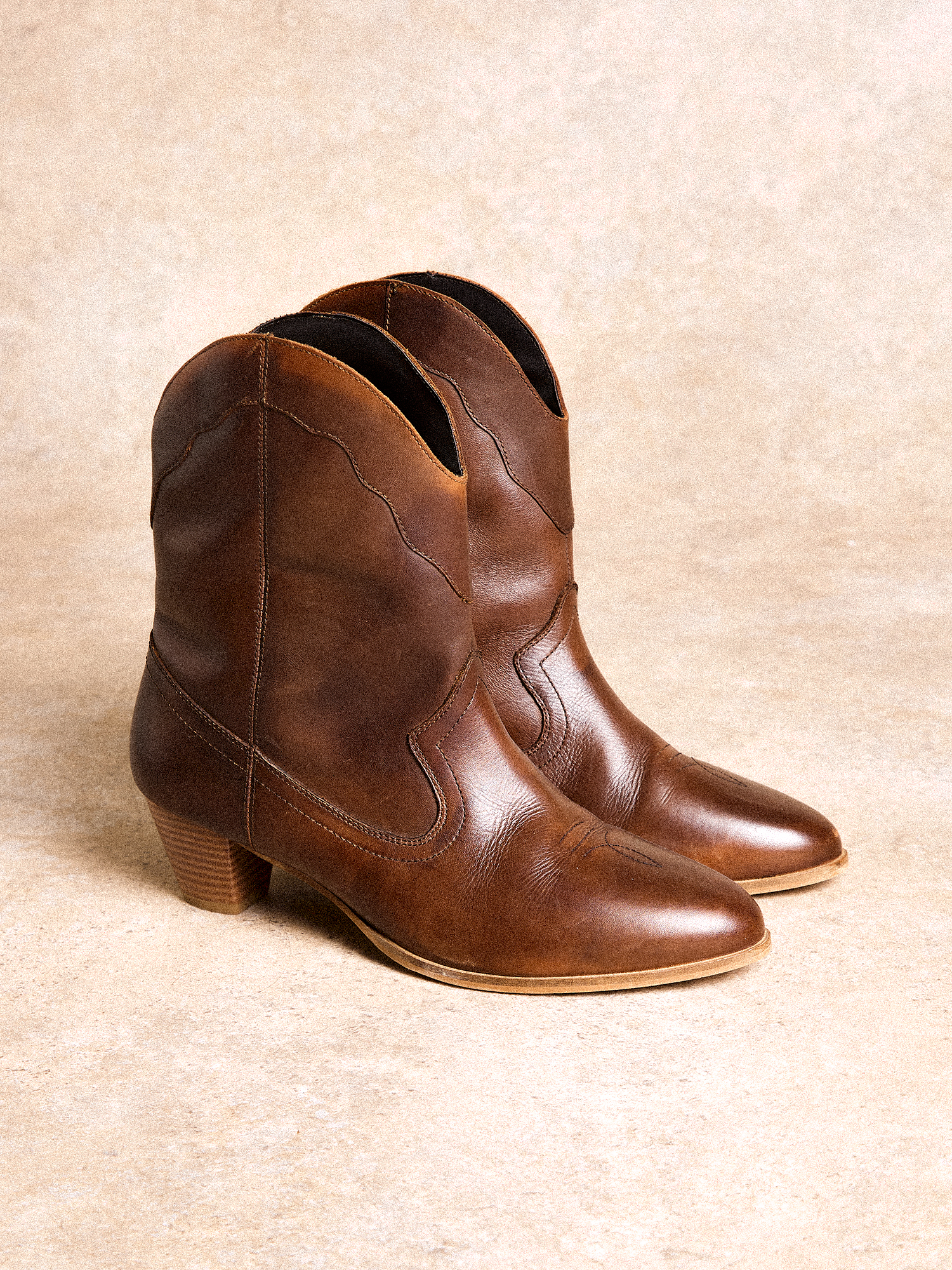 Short Leather Cowboy Boots Apricot Clothing