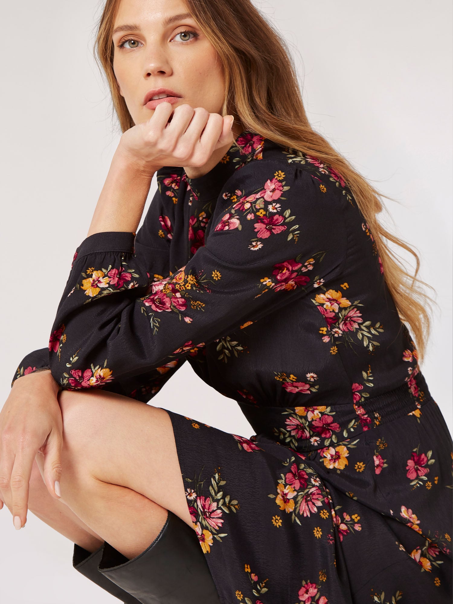 Temperament gentle style apricot floral dress women's new square neck dress R1955