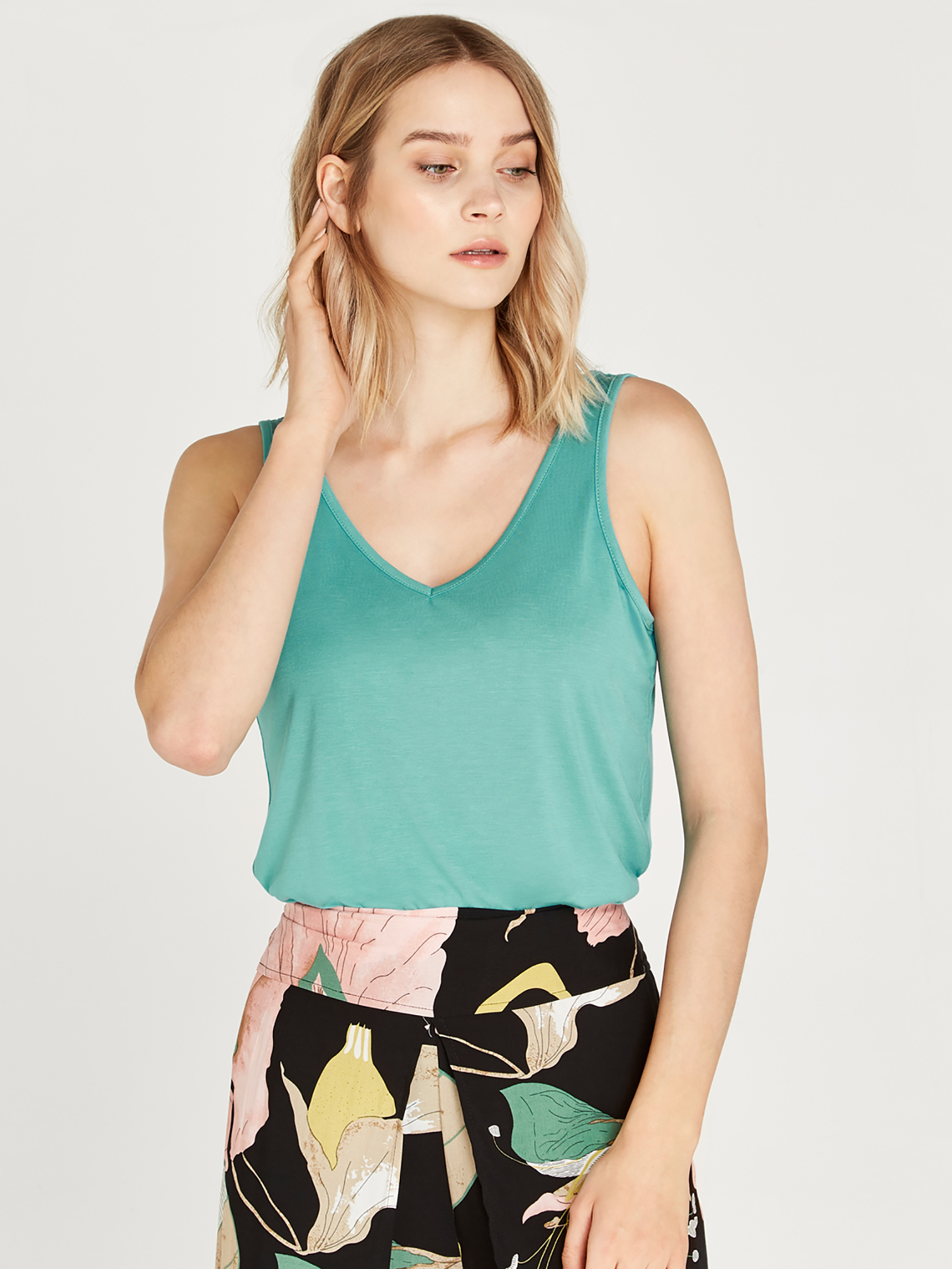 Oasis formal deals vest top