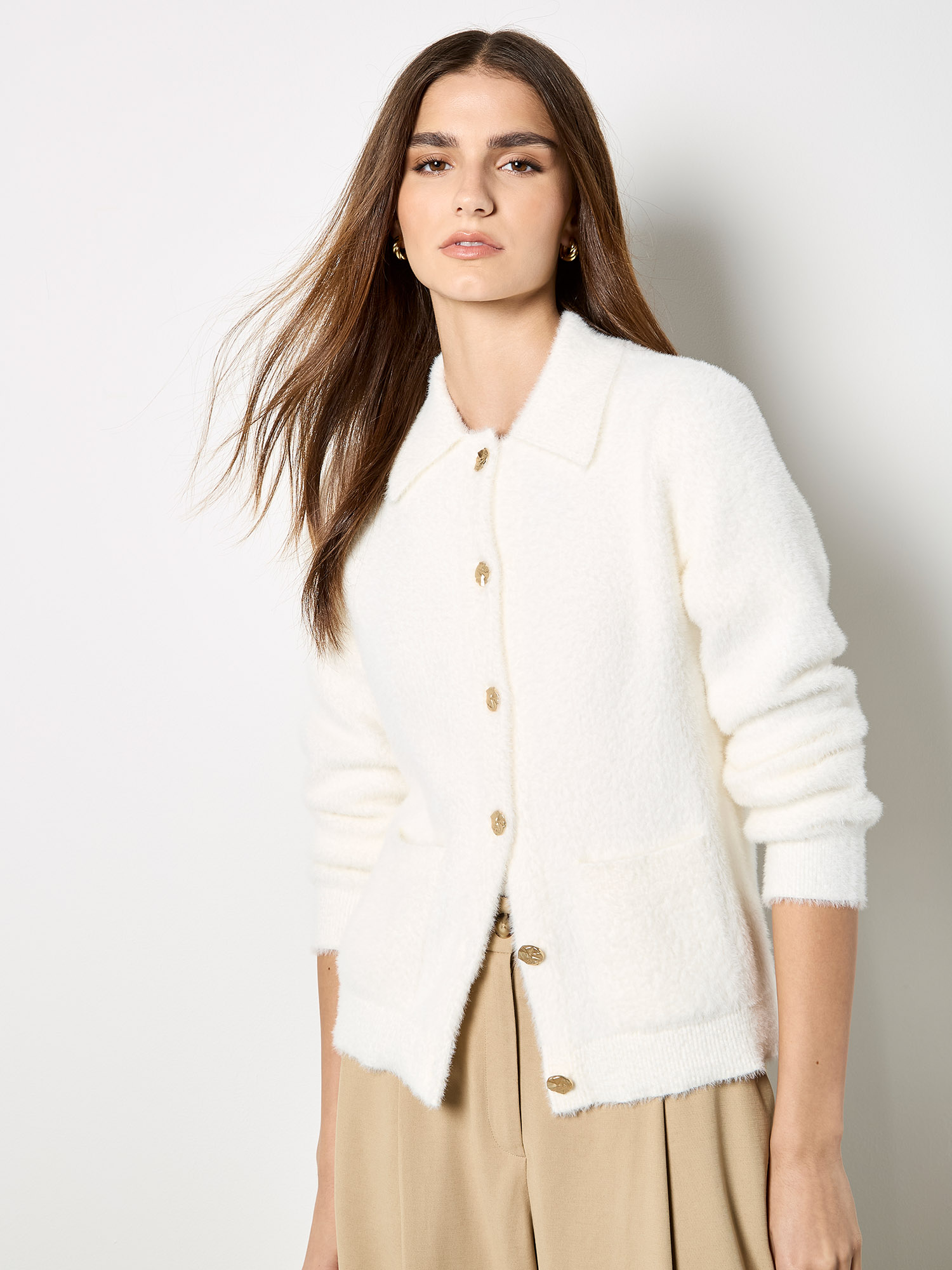 Hammered Buttons Fluffy Knit Cardigan | Apricot Clothing