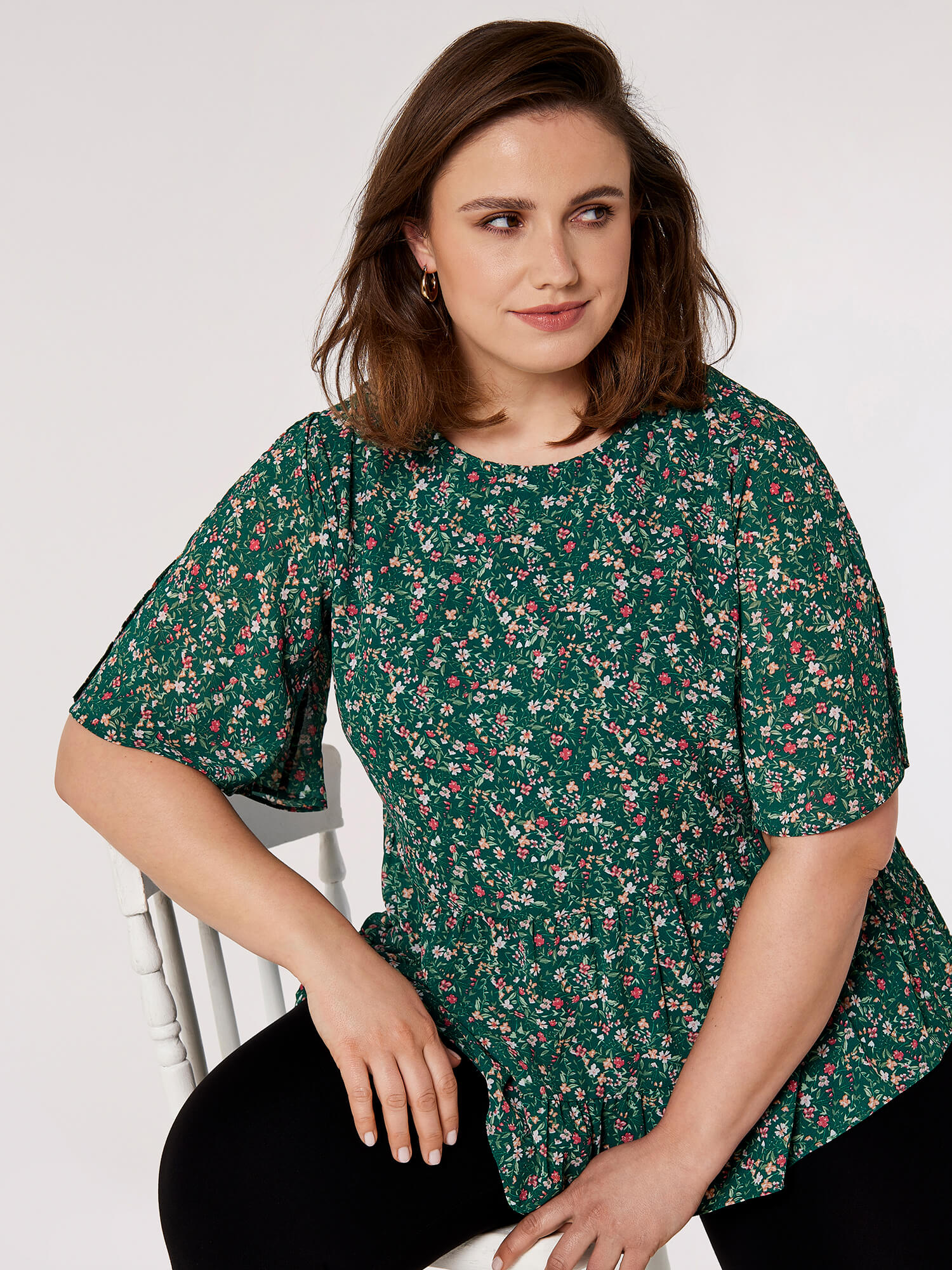 Curve Ditsy Floral Top | Apricot Clothing